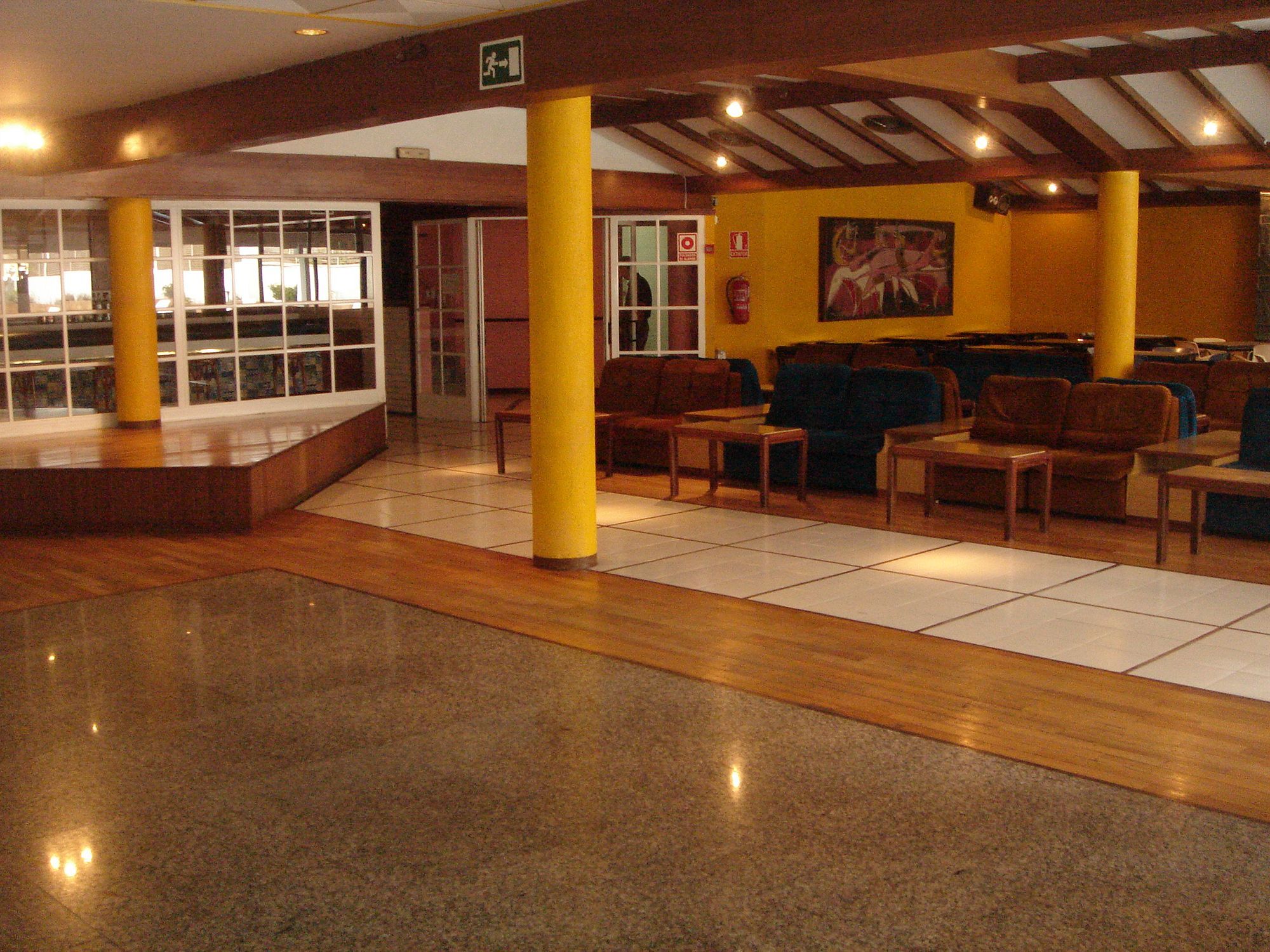 Hotel Sarga Cabañas Exteriör bild